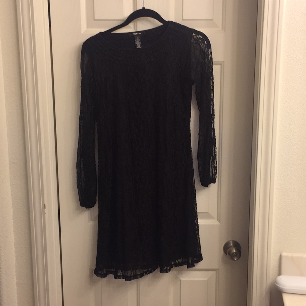 Black lacey dress